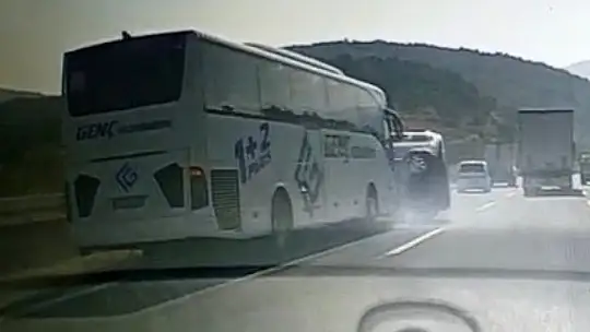 Yolcu otobüsünün önünde takla atan araçtan acı haber: Üniversite öğrencisi hayatını kaybetti