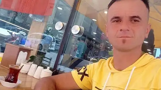 Yolun karşısına geçerken düştü, işçi servisinin çarpması sonucu hayatını kaybetti