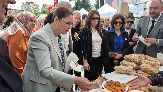 Yöresel ürünlere mehteranlı tanıtım