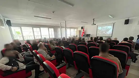 Yükümlüler, işgal altındaki Filistin'i anlatan belgeseli izledi