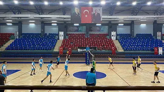 Yurtlig erkek voleybol turnuvası heyecanı devam ediyor