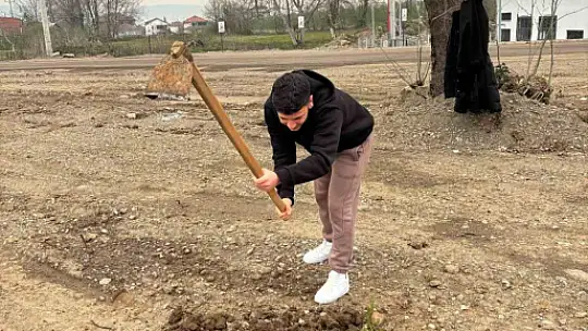 Yüzlerce fidan toprakla buluştu