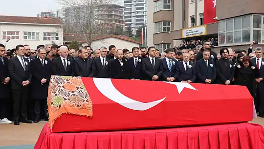 Yüzlerce meslektaşı Fatma Nur öğretmeni son yolculuğuna uğurladı