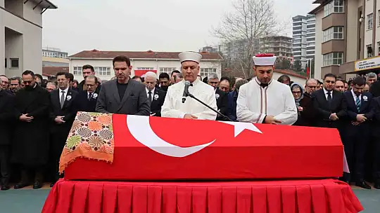 Yüzlerce meslektaşı Fatma Nur öğretmeni son yolculuğuna uğurladı