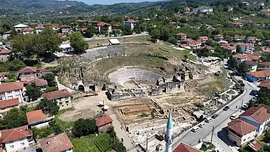 Zabıtalar bu sefer tarihe dokundu
