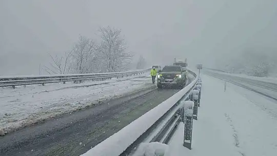 Zonguldak-Ereğli yolunda sürücülere kar engeli