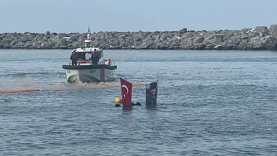 Zonguldak Limanı'nda Cumhuriyet Bayramı'na özel deniz gösterisi