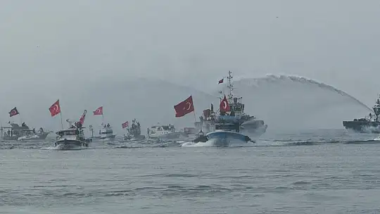 Zonguldak Limanı'nda Cumhuriyet Bayramı'na özel deniz gösterisi