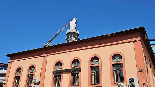 Zonguldak'ta 100 yıllık caminin minaresi risk nedeniyle yıkılıyor