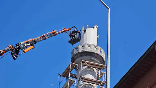 Zonguldak'ta 100 yıllık caminin minaresi risk nedeniyle yıkılıyor