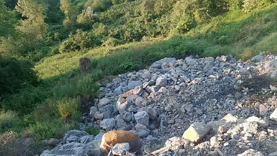 Zonguldak'ta 20 köyü birbirine bağlayan yolda yeni heyelan riski