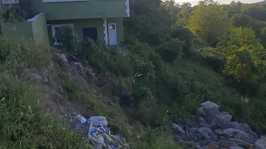 Zonguldak'ta 20 köyü birbirine bağlayan yolda yeni heyelan riski