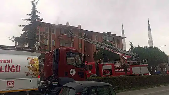 Zonguldak'ta 4 katlı binada yangın