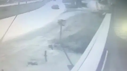 Zonguldak'ta 6 kişinin yaralandığı kaza güvenlik kamerasına yansıdı