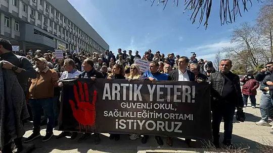 Zonguldak'ta eğitimciler Şanlıurfa'daki okul saldırısını protesto etti