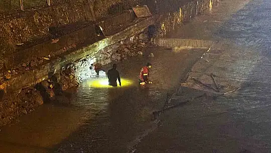 Zonguldak'ta eve silahla ateş açan belediye çalışanı tutuklandı