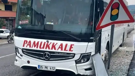 Zonguldak'ta iki ayrı trafik kazasında 2 kişi yaralandı