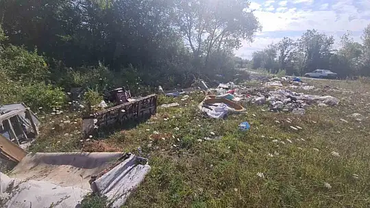 Ormanlık alana atılan cam şişeler yangın riski oluşturdu