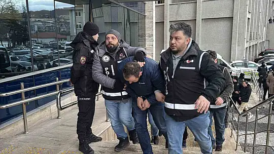 Zonguldak'ta rüşvetle araç muayenesi operasyonunda 11 şüpheli adliyede