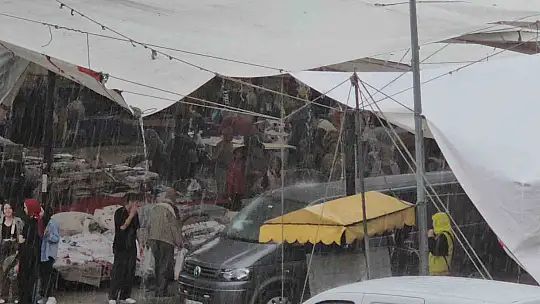 Zonguldak'ta sağanak hazırlıksız yakaladı