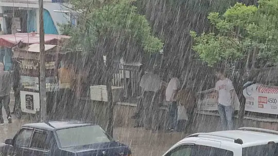 Zonguldak'ta sağanak hazırlıksız yakaladı
