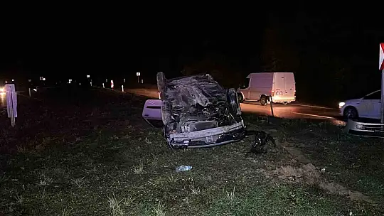 Zonguldak'ta seyir halindeki otomobil takla attı: 2 yaralı