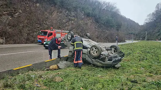Zonguldak'ta takla atan otomobildeki 3 kişi yaralandı