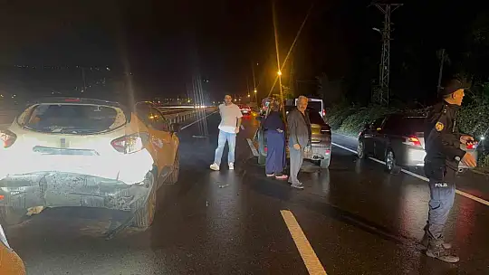 Zonguldak'ta tırın lastikleri alev aldı, zincirleme kaza yaşandı