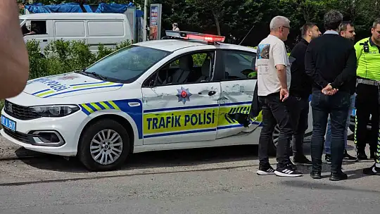 Zonguldak'ta yük treni polis aracına çarptı, faciadan dönüldü