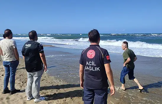 Denize giren 14 yaşındaki çocuk dalgalar arasında kayboldu