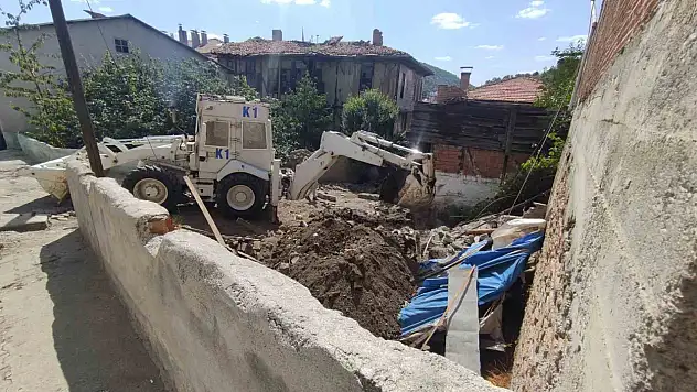 Bahçeye bomba gömüldü iddiası ekipleri harekete geçirdi
