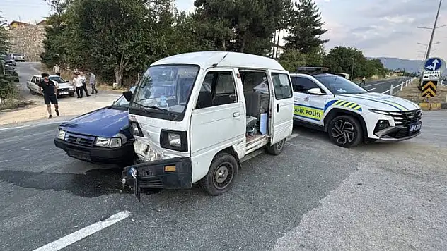 'Ceza yerine aracını yaptırayım' teklifinde bulunan alkollü sürücü polisi görünce kaçtı