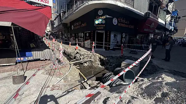 15 gün önce açılan çukur esnafı çileden çıkarttı