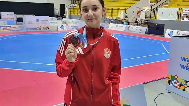 44 kiloda şampiyon oldu