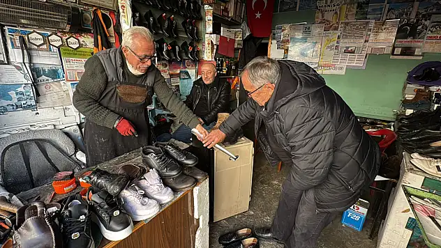 55 yıldır mesleğini yaşatıyor