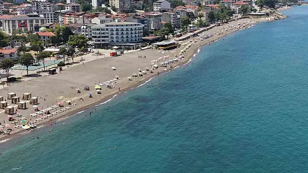 Termometreler 37 dereceyi gösterdi, sahiller doldu taştı