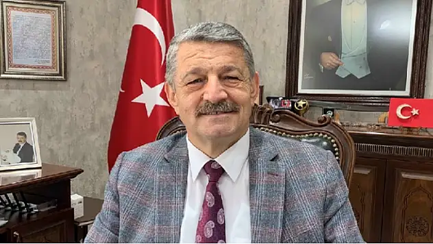 Akın 19 Mayıs'ı kutladı