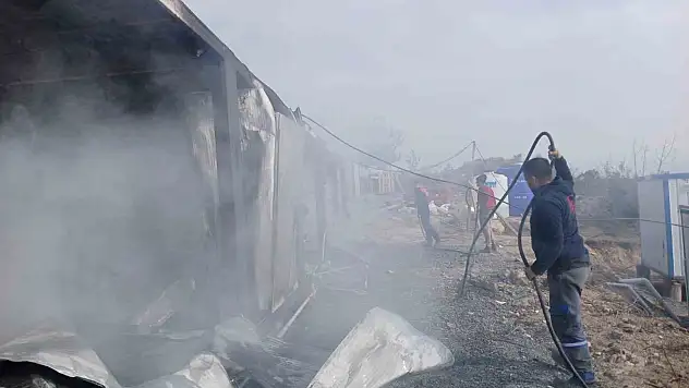 Alacağını alamayan imalatçı konteyneri ateşe verdi