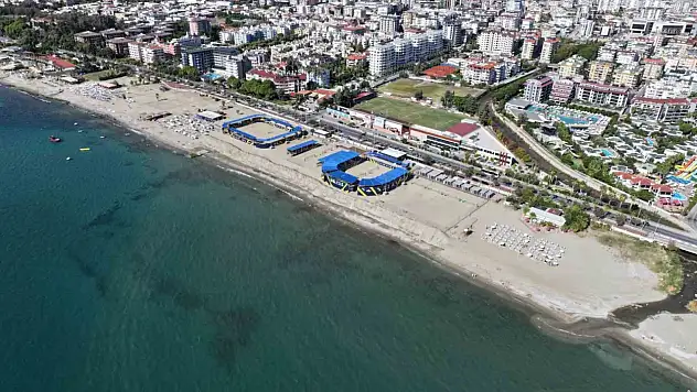 Alanya Belediyesi'nden ücretsiz plaj voleybolu etkinliği ve halk turnuvası