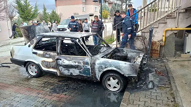 Alevlere teslim olan Fiat-Tofaş otomobil kullanılmaz hale geldi