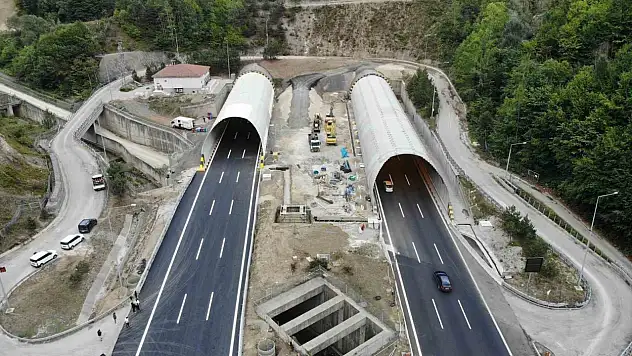 Anadolu Otoyolu Bolu Dağı geçişinde İstanbul yönü 5 saat trafiğe kapatılacak