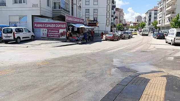 Ankara'da iki otomobil çarpıştı: 3'ü ağır 9 yaralı