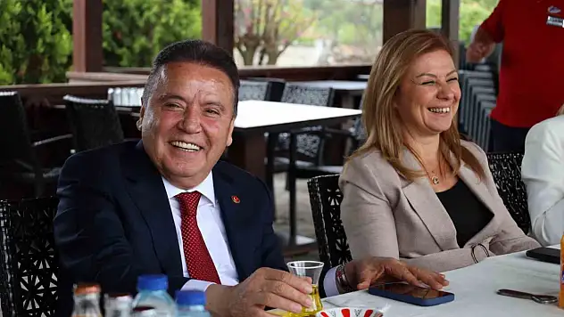Antalya BB Başkanı Muhittin Böcek başkanlığında, Safranbolu'da Cittaslow Ulusal Ağ toplantısı gerçekleştirildi