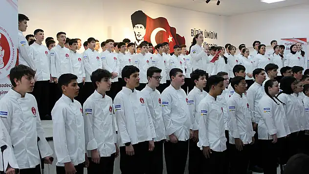 Aşçı adayları beyaz önlüklerini giyerek yemin etti