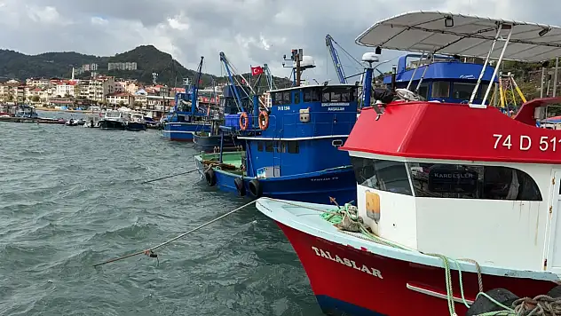 Balıkçı tekneleri limanlara sığındı
