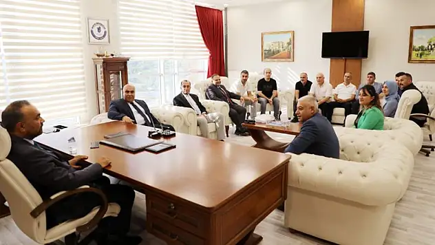 Bartın Elazığlılar Derneği'nden Elazığlı Rektör Akkaya'ya Hayırlı Olsun Ziyareti