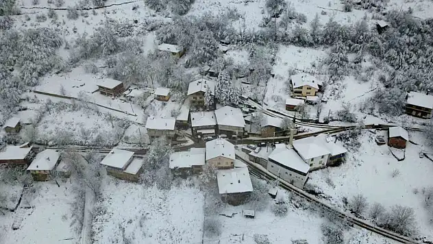 Bartın'da kar kalınlığı 1 metreyi aştı