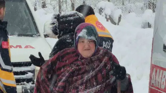 Bartın'da kar kalınlığı 120 santimetreyi aştı