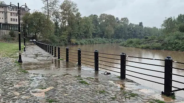 Bartın'da yağış etkiliyor