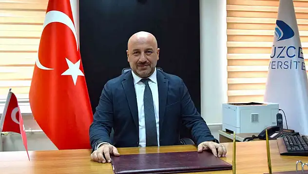 Başhekimi Cengiz Tuncer profesörlük unvanı aldı